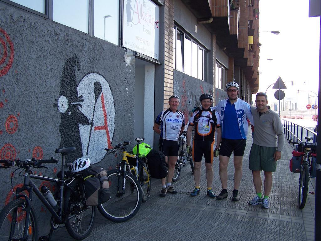Bilbao Akelarre Hostel Exterior photo